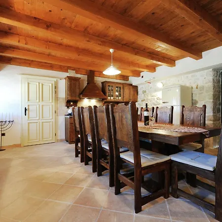 Lovely In With Private Pool * Posedarje