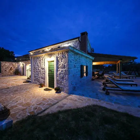 Lovely In With Private Pool Βίλα