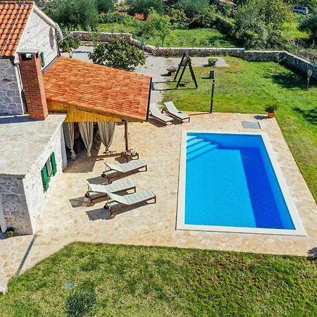Lovely In With Private Pool * 포세다르예