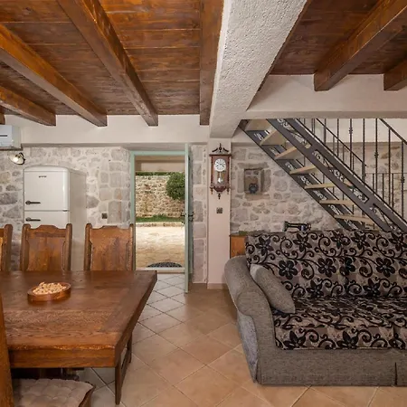 Lovely In With Private Pool